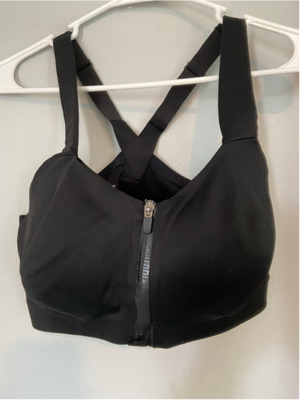 Victoria's Sport bra size 36DD